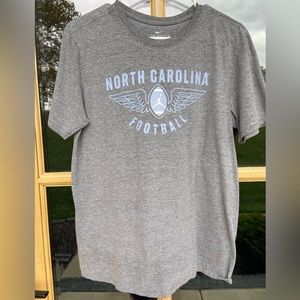 Nike UNC North Carolina Football T-Shirt Men’s Medium